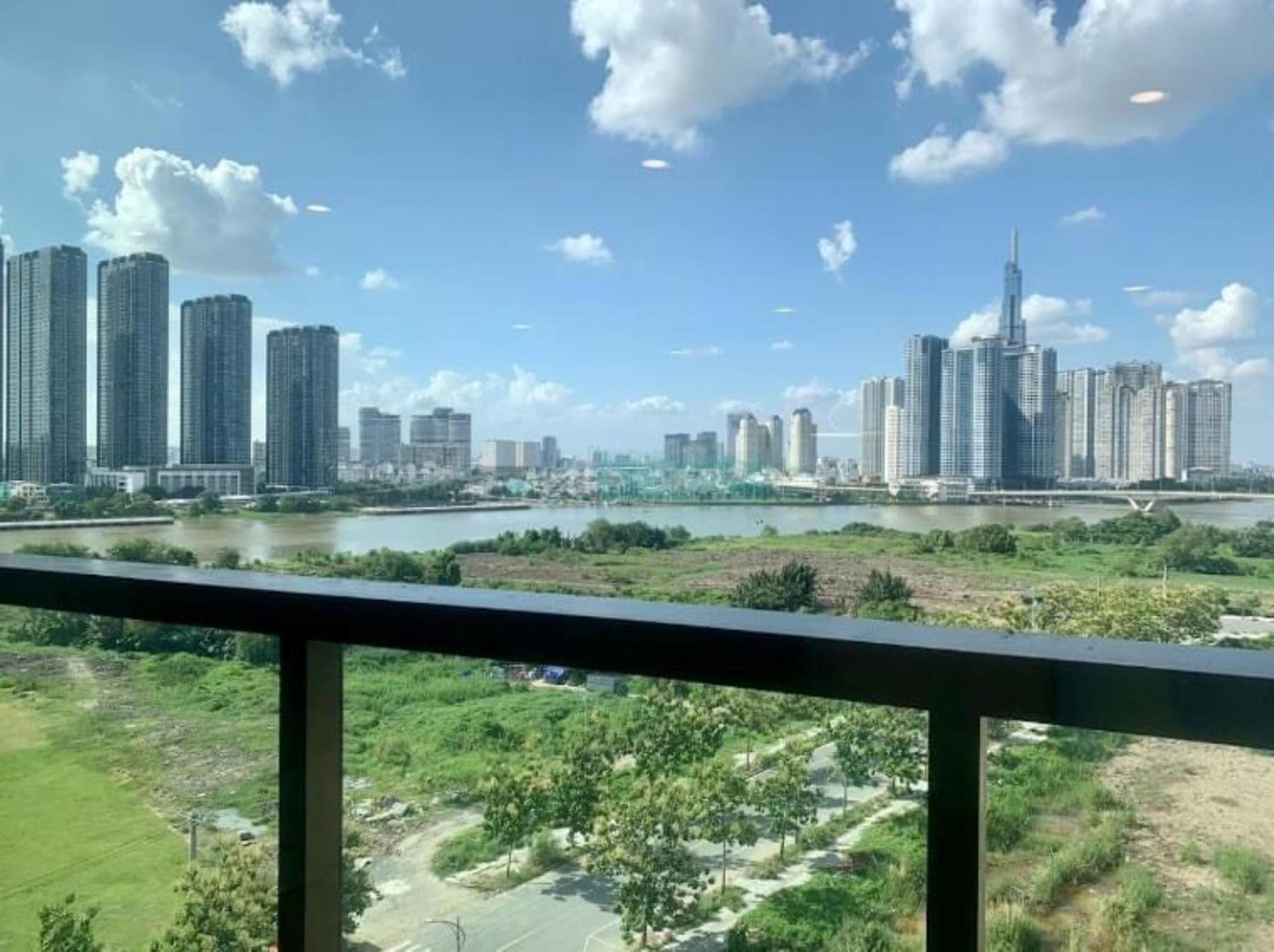 The Crest-Central Saigon Riverside -Free Pool-Gym-Sauna Room-Yoga Room Ho Chi Minh City Exterior photo