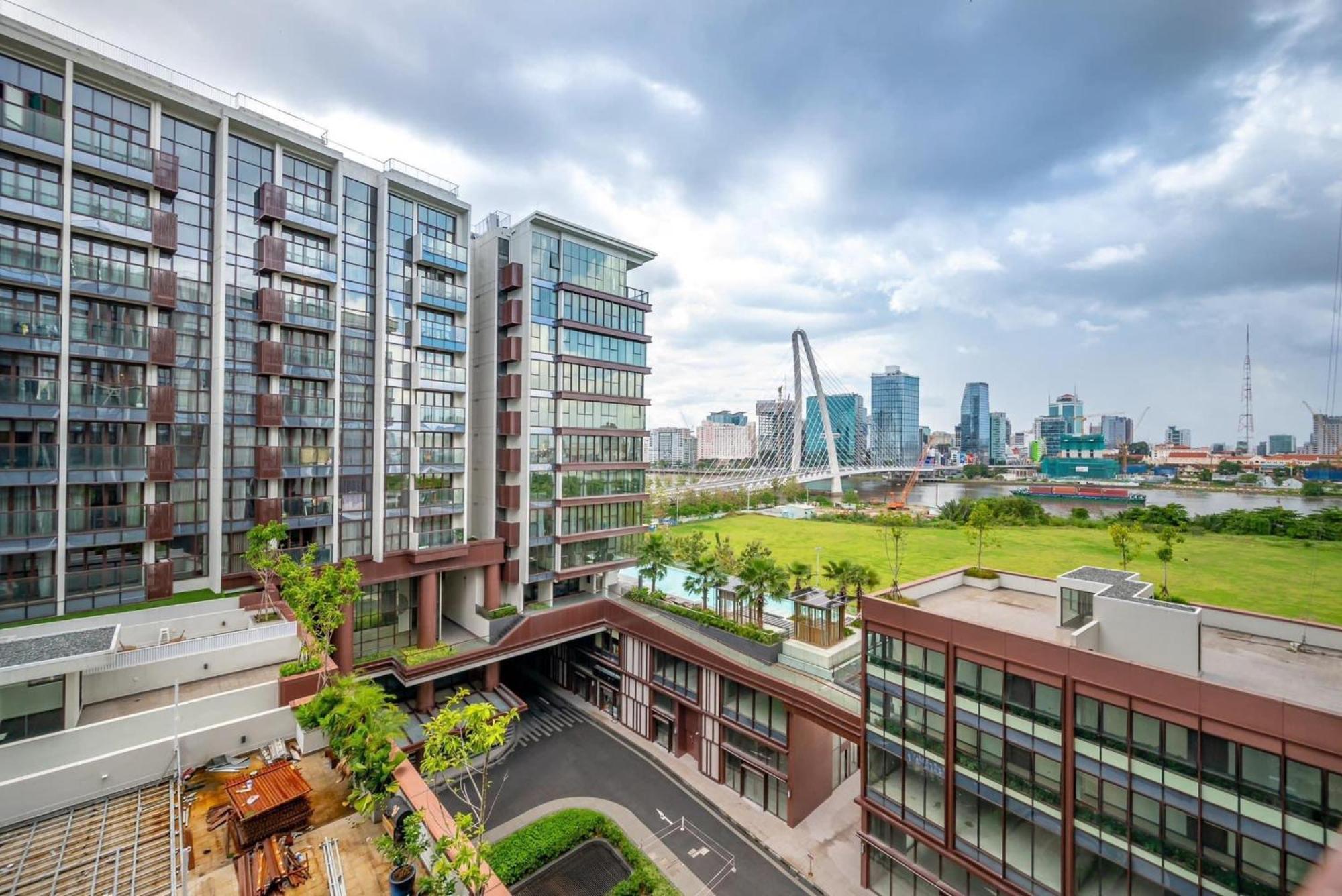 The Crest-Central Saigon Riverside -Free Pool-Gym-Sauna Room-Yoga Room Ho Chi Minh City Exterior photo